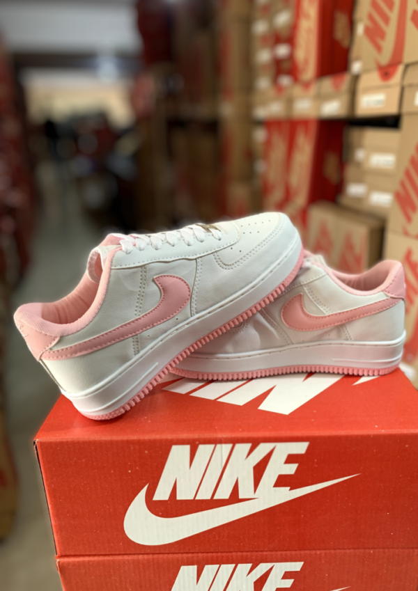 NIKE AIR FORCE AF1 RETRO BRANCO ROSA - Image 5