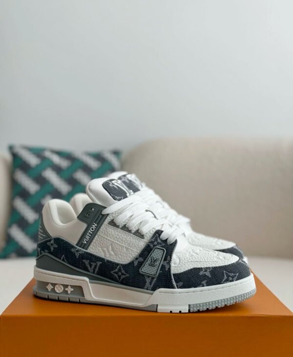 LOUIS VUITTON Trainer Maxi Sneaker - Image 2