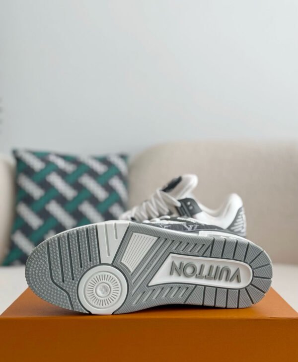 LOUIS VUITTON Trainer Maxi Sneaker - Image 6